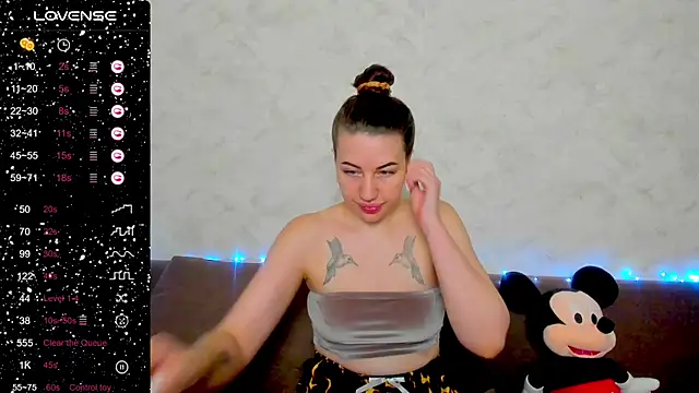 Arya Curves online show from 07.23.26