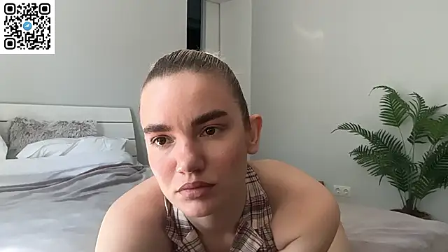 KiraAngella online show from 07.18.26