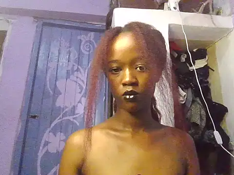Snapshot of Dark_chocolatepythia chatting on 07.06.26 Dark chocolatepythia online show from 07.06.26