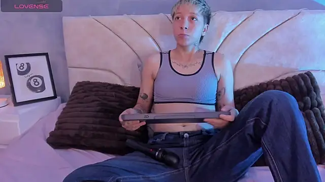 vane grey online show from 05.26.26