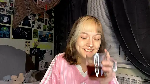 Snapshot of YourFavoriteAltgirl chatting on 05.30.26 YourFavoriteAltgirl online show from 05.30.26