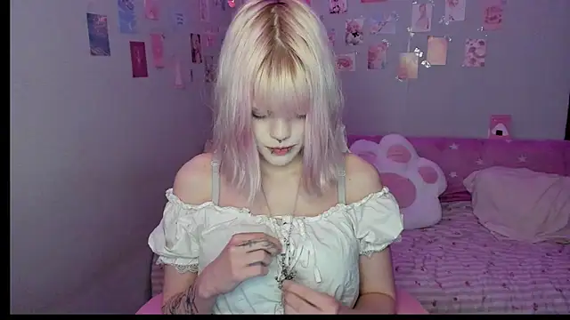 VelvetAlice online show from 07.11.26