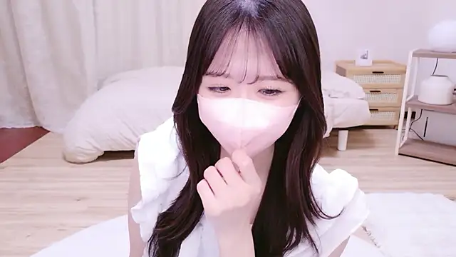 Snapshot of Yuinyaaa chatting on 07.26.26 Yuinyaaa online show from 07.26.26