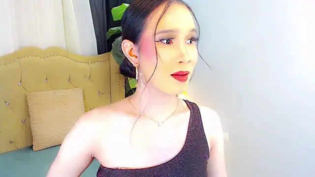 LexiLoreOnTop online show from 06.10.26