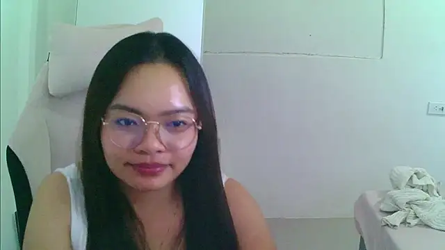 Snapshot of AlethiaBratsch chatting on 05.31.26 AlethiaBratsch online show from 05.31.26