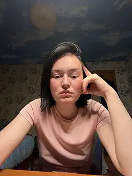QueenNensyx online show from 05.22.26