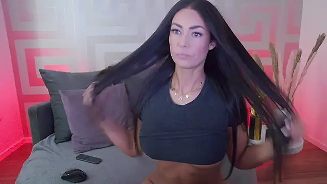 Snapshot of Mina_Babe chatting on 03.07.25 Mina Babe online show from 03.07.25