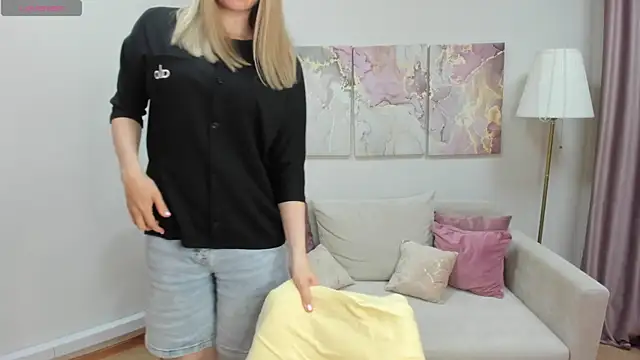 RoxyReignn online show from 07.14.26