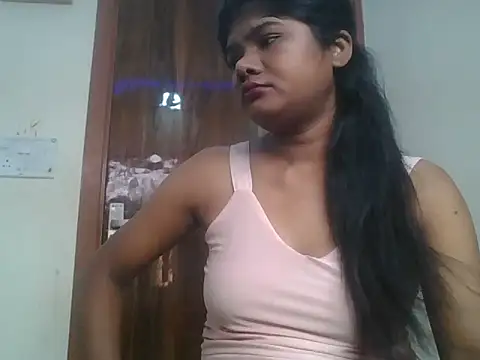 Snapshot of naromi_3563 chatting on 06.25.26 naromi 3563 online show from 06.25.26