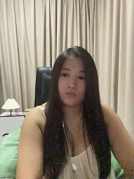 Snapshot of Luckysisi-s chatting on 07.29.26 Luckysisi-s online show from 07.29.26