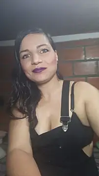 Snapshot of Marcella_single chatting on 06.12.26 Marcella single online show from 06.12.26