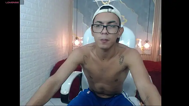 maximiliano hotdevil online show from 05.28.26