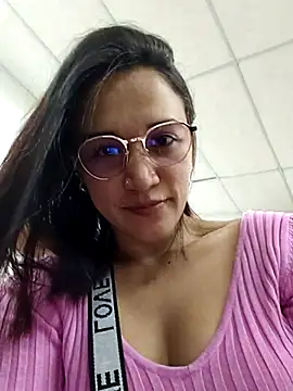 Snapshot of DaniRivers_ chatting on 06.17.26 DaniRivers online show from 06.17.26