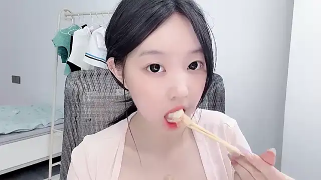 Yoyo33355 online show from 07.19.26