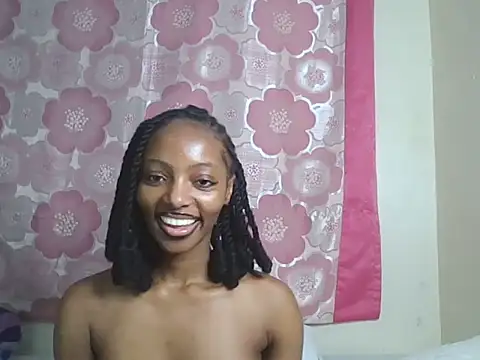 Snapshot of CUTE-MESSY chatting on 07.18.26 CUTE-MESSY online show from 07.18.26