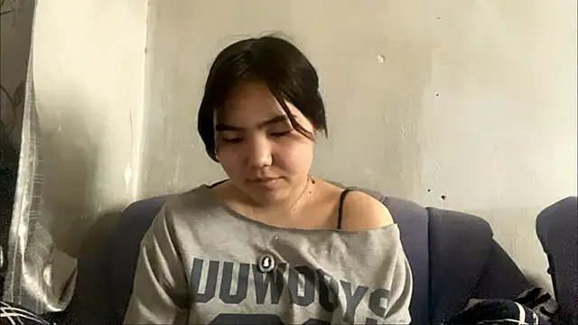 Molly Teddy online show from 05.30.26