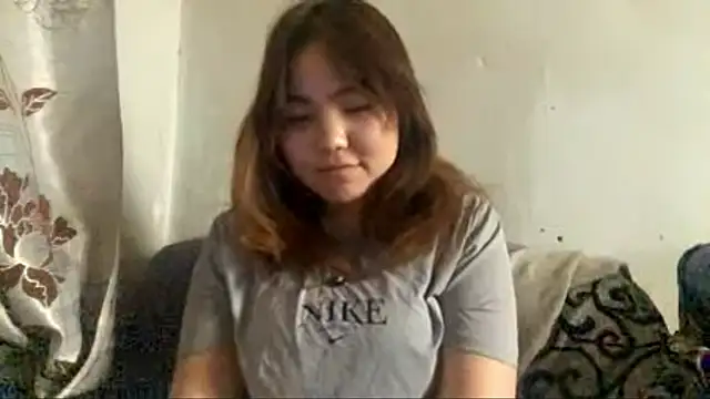 Molly Teddy online show from 06.06.26