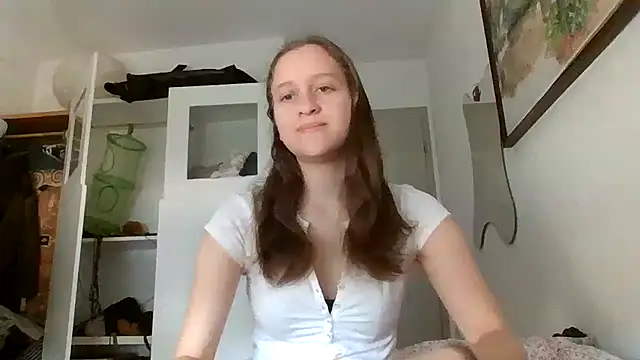 SoftieSophie online show from 06.24.26