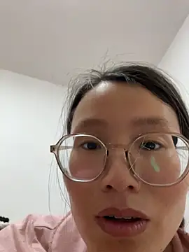Snapshot of xiuxiu202605 chatting on 06.02.26 xiuxiu202605 online show from 06.02.26