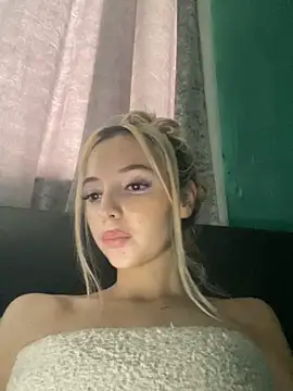 Glowing Manny Riah online show from 06.03.26