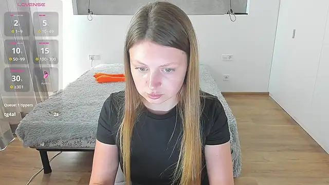Snapshot of Kitkatvel chatting on 07.19.26 Kitkatvel online show from 07.19.26