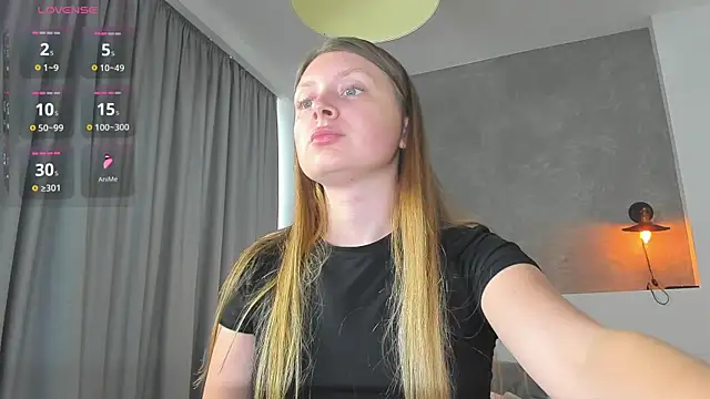 Snapshot of Kitkatvel chatting on 07.21.26 Kitkatvel online show from 07.21.26