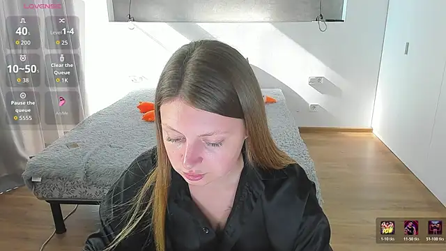 Snapshot of Kitkatvel chatting on 07.28.26 Kitkatvel online show from 07.28.26