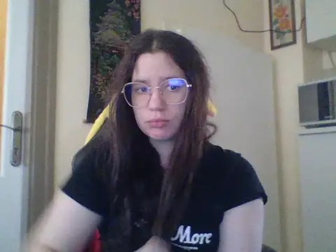 Snapshot of SzexiMacska chatting on 05.28.26 SzexiMacska online show from 05.28.26
