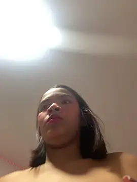 Snapshot of Britany_23 chatting on 05.28.26 Britany 23 online show from 05.28.26