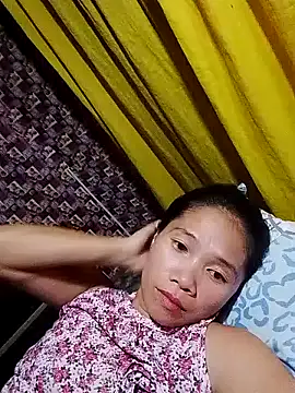 hotmom lyn online show from 06.13.26