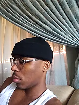 Snapshot of MbeshePTA chatting on 07.09.26 MbeshePTA online show from 07.09.26