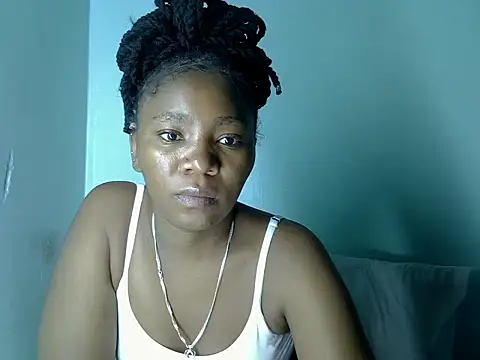 Snapshot of sassykisser chatting on 05.27.26 sassykisser online show from 05.27.26