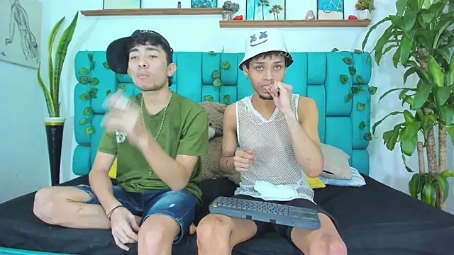 STRANGER BOYS online show from 07.25.26