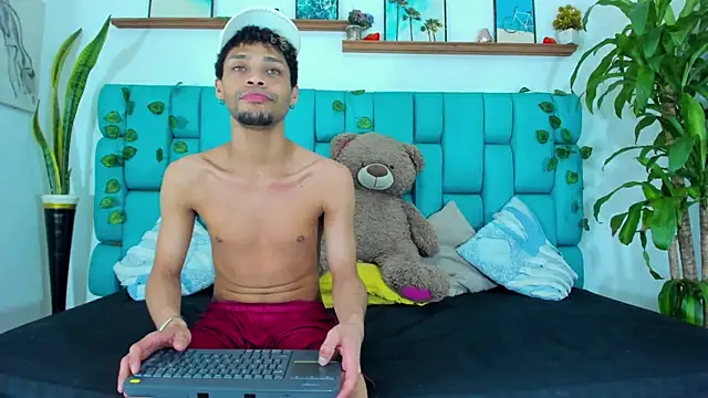 STRANGER BOYS online show from 07.26.26