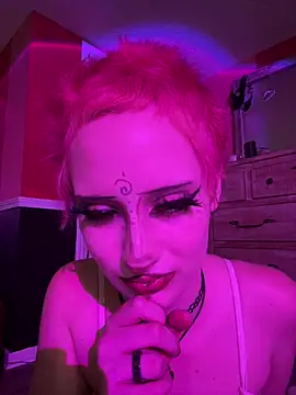 Snapshot of whimsicallylusty chatting on 05.28.26 whimsicallylusty online show from 05.28.26