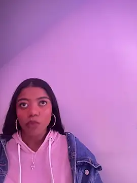 Ariana roxe  online show from 07.24.26