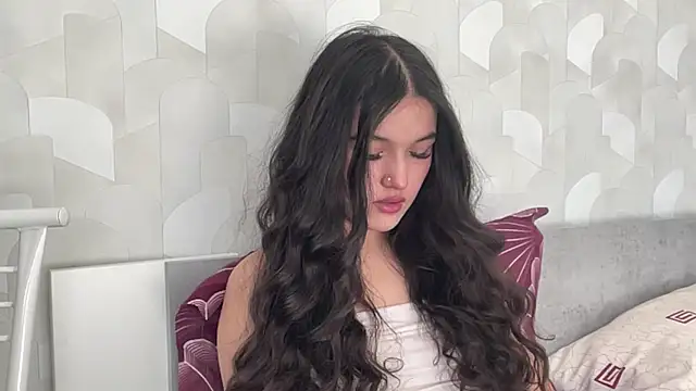 LisetteParajon online show from 07.25.26