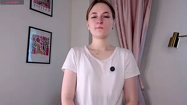 LeishaChamblee online show from 06.08.26