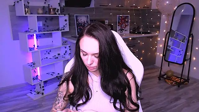 Snapshot of NicoleMerz chatting on 05.30.26 NicoleMerz online show from 05.30.26