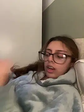 brownpetitegirlxo online show from 06.04.26