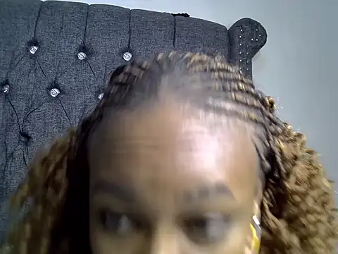 Snapshot of cocolaurah chatting on 07.21.26 cocolaurah online show from 07.21.26