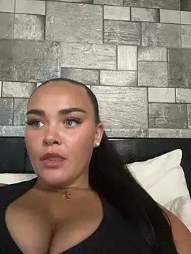 Snapshot of MaddisonWhitex chatting on 05.30.26 MaddisonWhitex online show from 05.30.26
