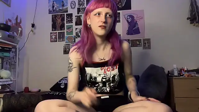 batzy666 online show from 06.16.26