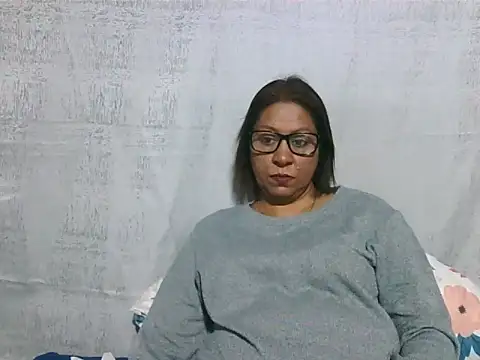 IndianSexyMilf69 online show from 06.04.26