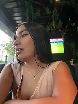 Snapshot of HaileyBieber_ chatting on 06.25.26 HaileyBieber online show from 06.25.26