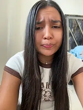 Snapshot of HaileyBieber_ chatting on 07.15.26 HaileyBieber online show from 07.15.26