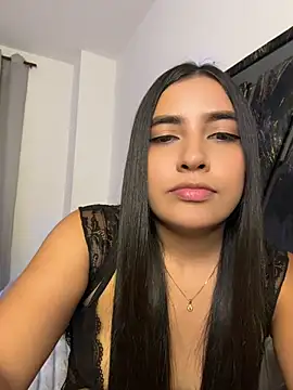Snapshot of HaileyBieber_ chatting on 07.23.26 HaileyBieber online show from 07.23.26