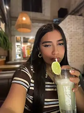 Snapshot of HaileyBieber_ chatting on 07.25.26 HaileyBieber online show from 07.25.26