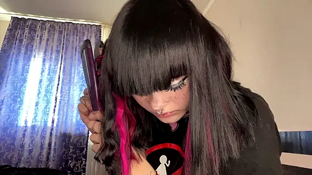 HolyCute online show from 05.31.26