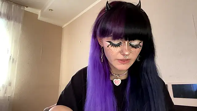 HolyCute online show from 06.15.26